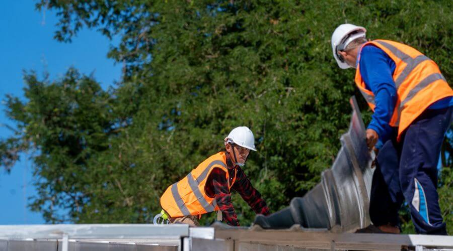 Professional new roof installation services in Armona, CA